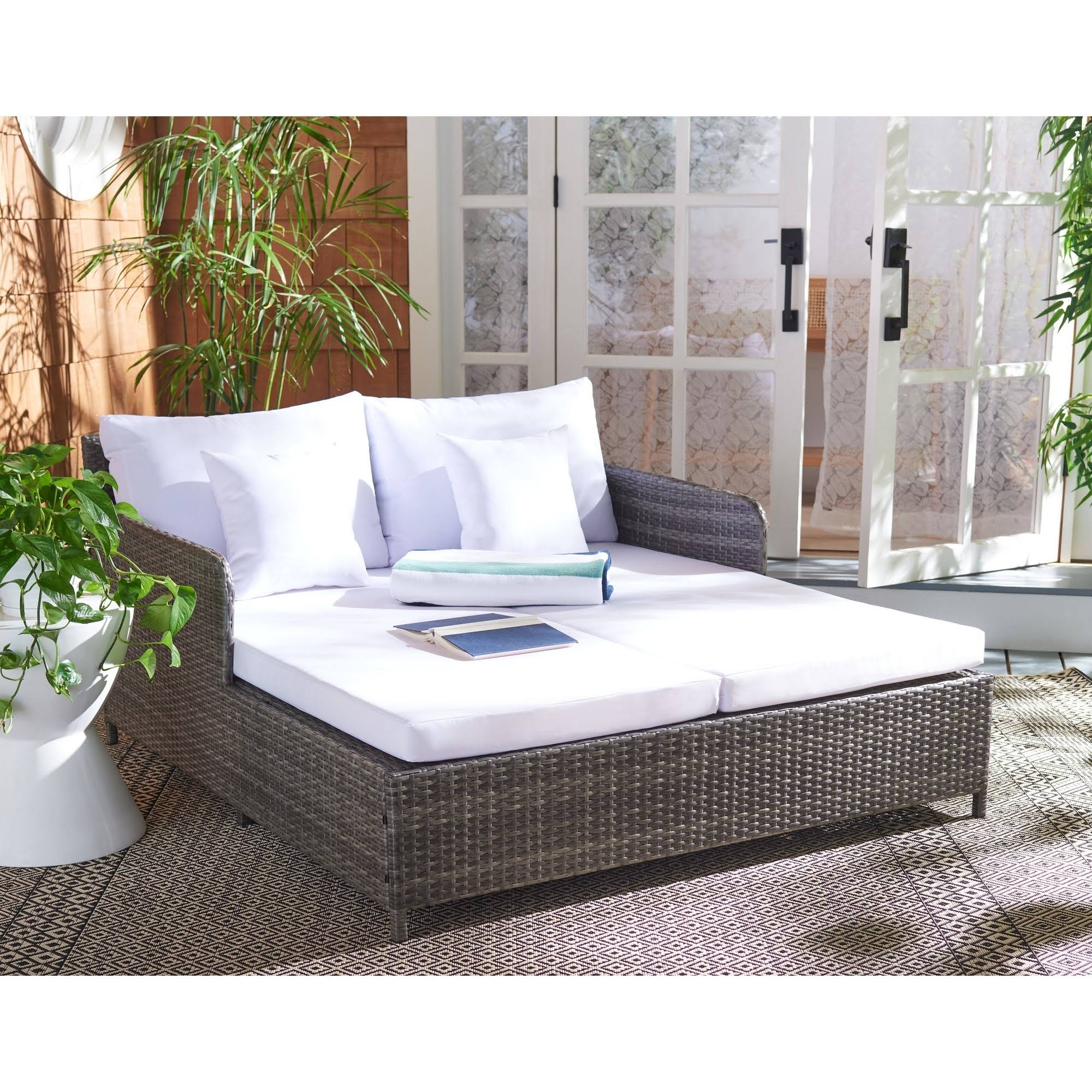 Grey and White Daybed Q181