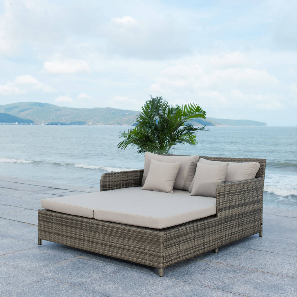 Grey and White Daybed Q181