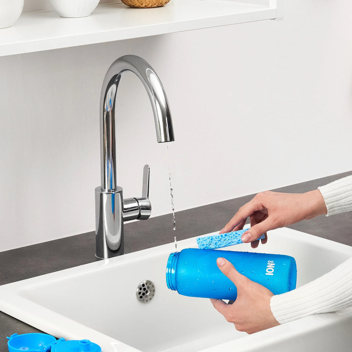 Blue 750ml Leak Proof Sports Water Bottle L1428