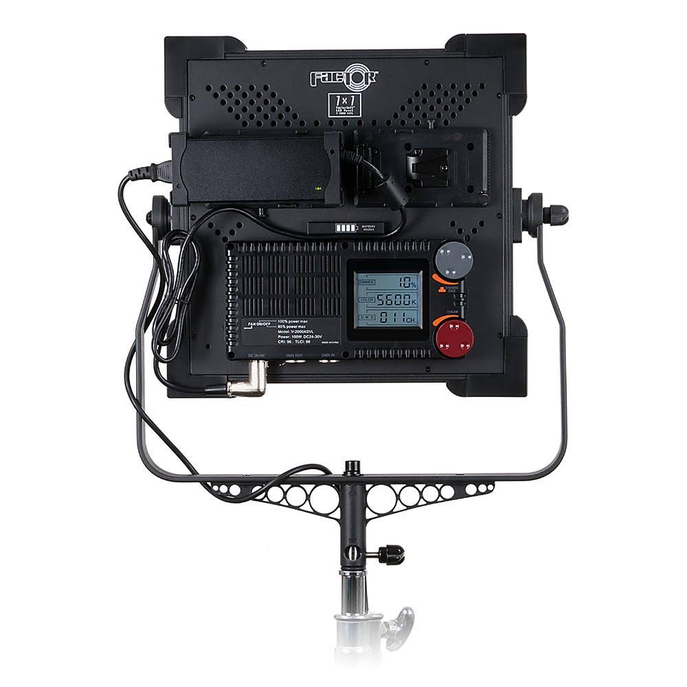 Bi-Color LED Kit with Grid and Travel Case D425858