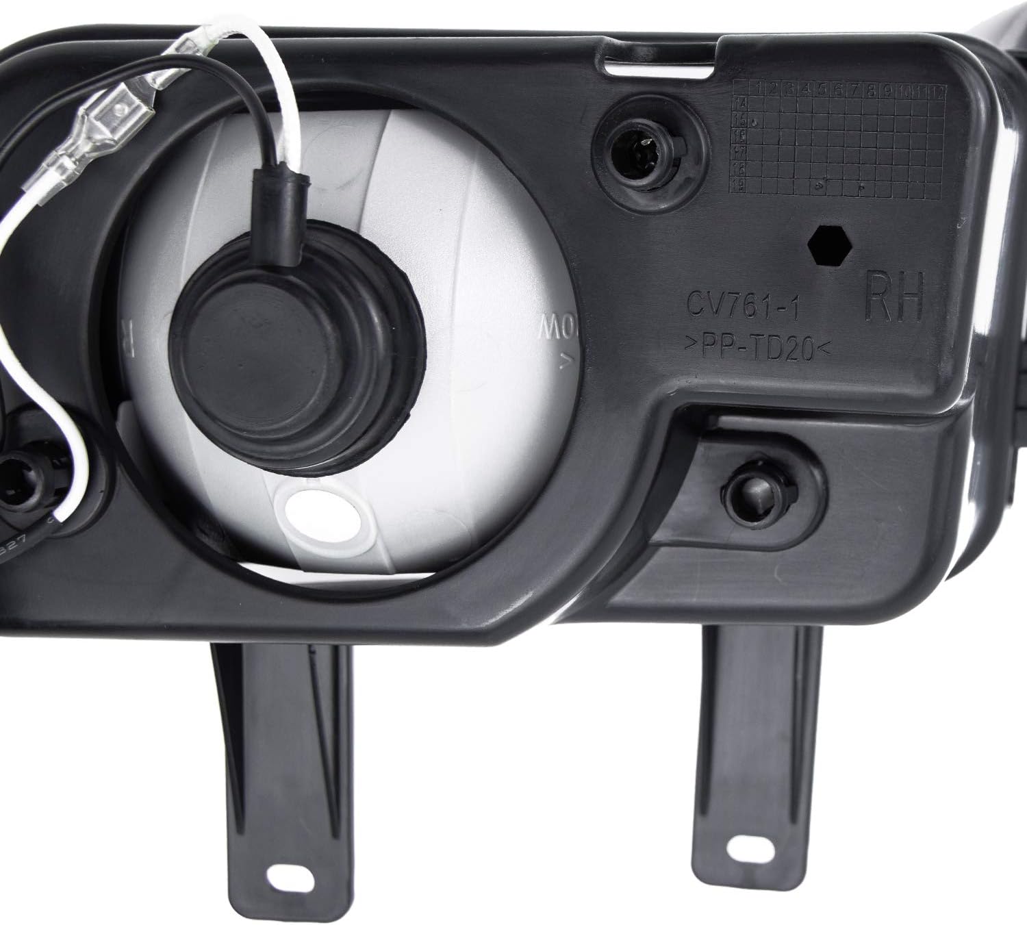 Pair Clear Fog Lights with H3 12V 20W Bulbs Q32529