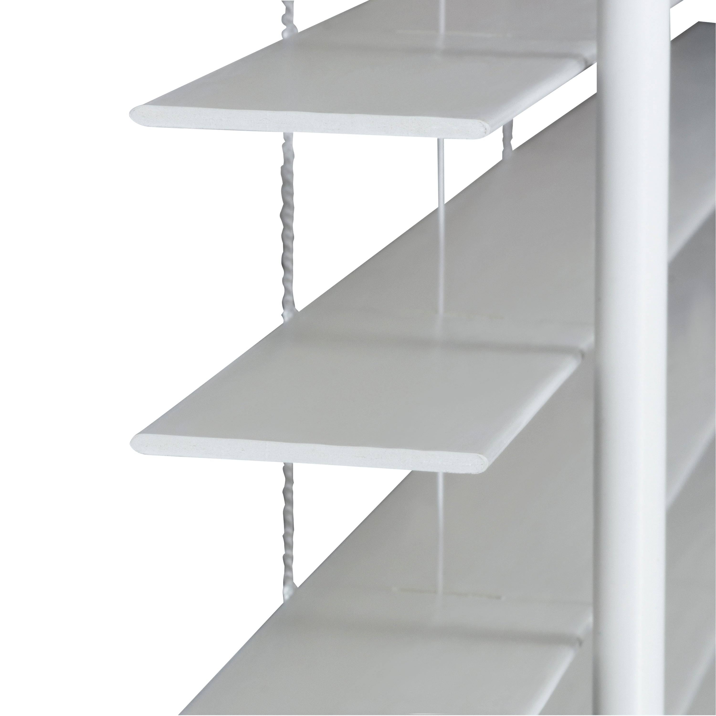 White Faux Wood Blind M59595