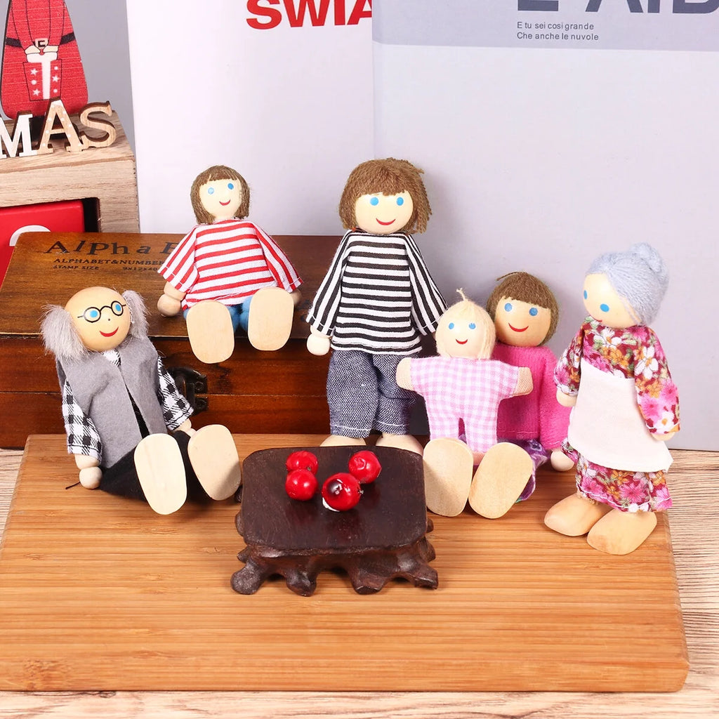 7 Pieces Wooden Dollhouse Family Set Mini People Figures O792