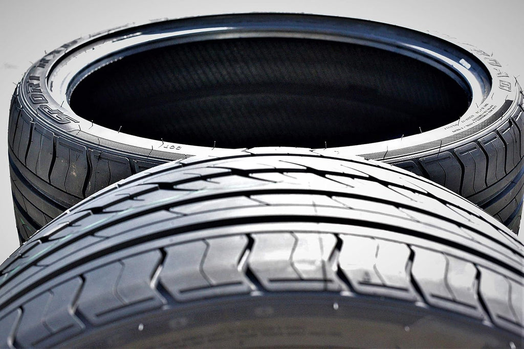 275/35R20 All-Season High Performance Radial Tire D556584