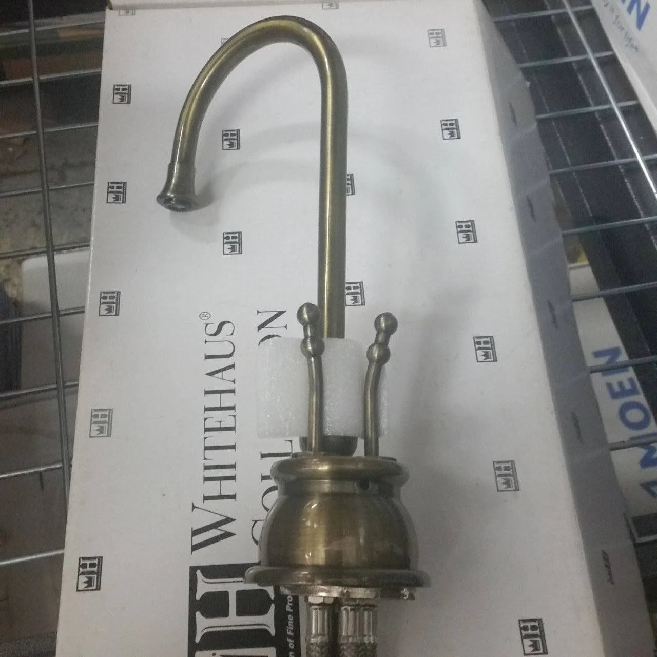 Antique Brass Instant Hot and Cold Water Dispenser Z3657